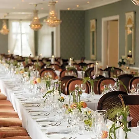 Hovde Gard Hotell 4*
